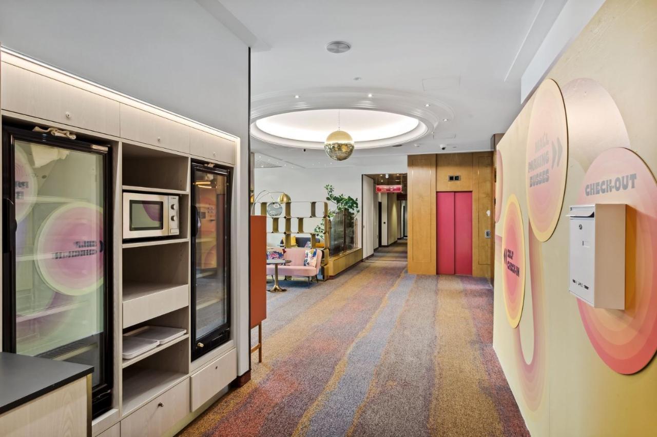 Becozy Au Parc Retro Edition Self-Check-In Rooms & Studios Fribourg Exteriör bild