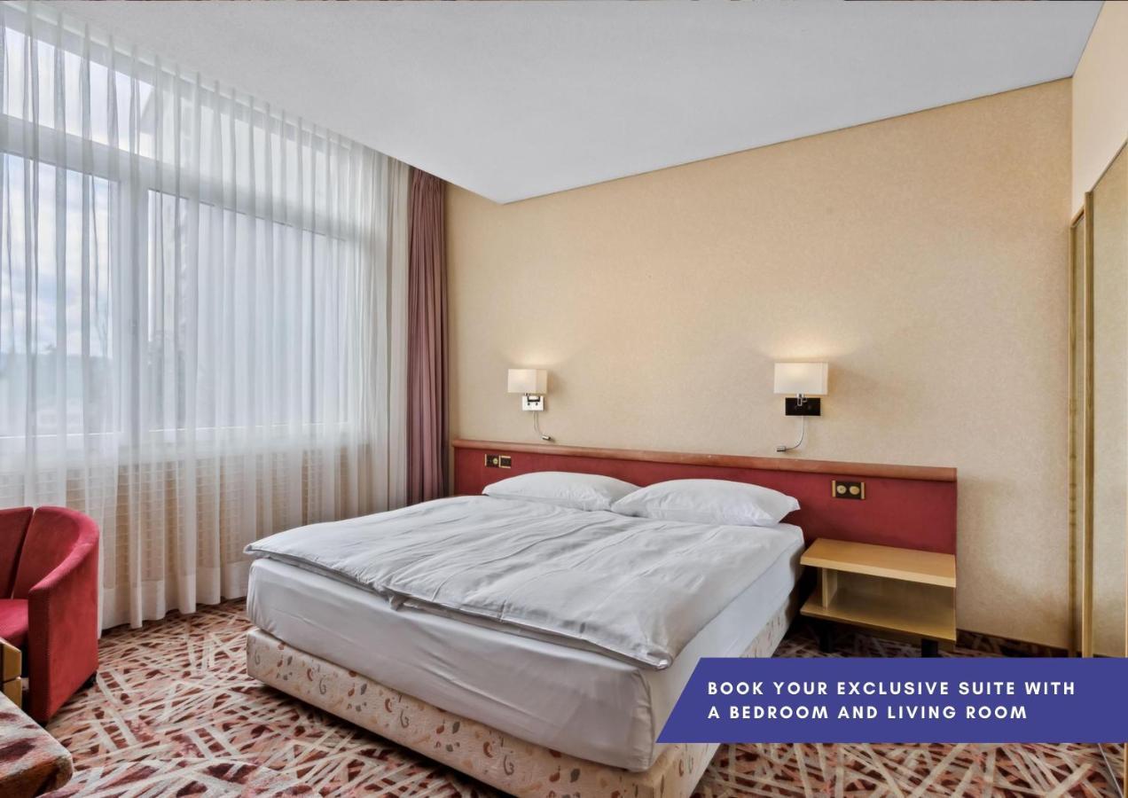Becozy Au Parc Retro Edition Self-Check-In Rooms & Studios Fribourg Exteriör bild